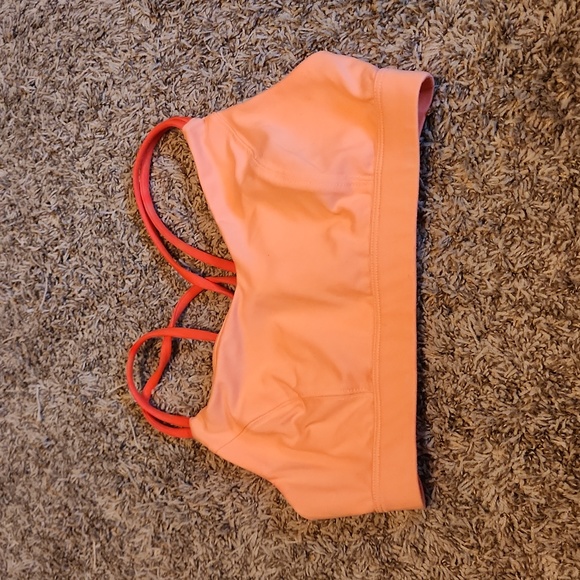 Old Navy Active Go Dry Strappy Sports Bra - Picture 1 of 4